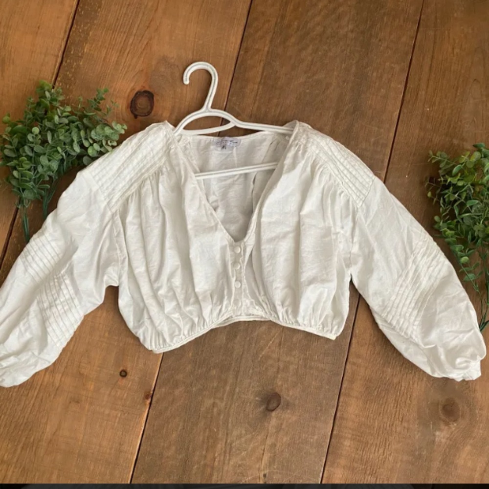White Sabo skirt cropped blouse. New without tags, never worn.